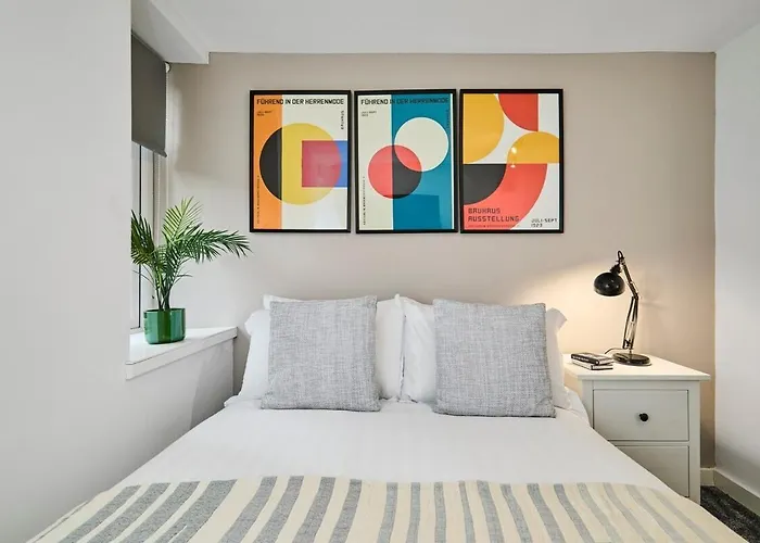 Luxury Lower-level Two Bed *