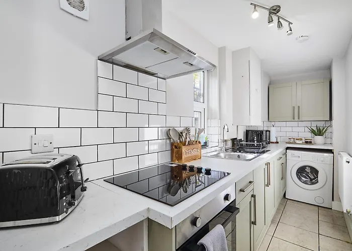 Luxury Lower-level Two Bed *