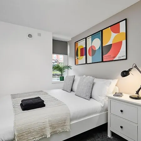 Διαμέρισμα Luxury Lower-level Two Bed Λιντς