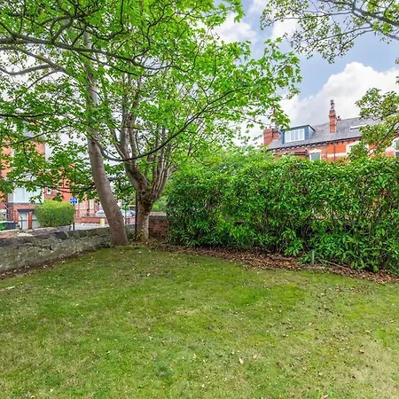 Luxury Lower-level Two Bed *